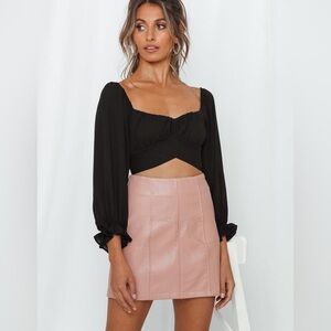 NWT cropped tie-back summer top.